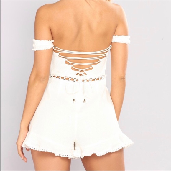 FASHIONNOVA ROMPER - Picture 2 of 6